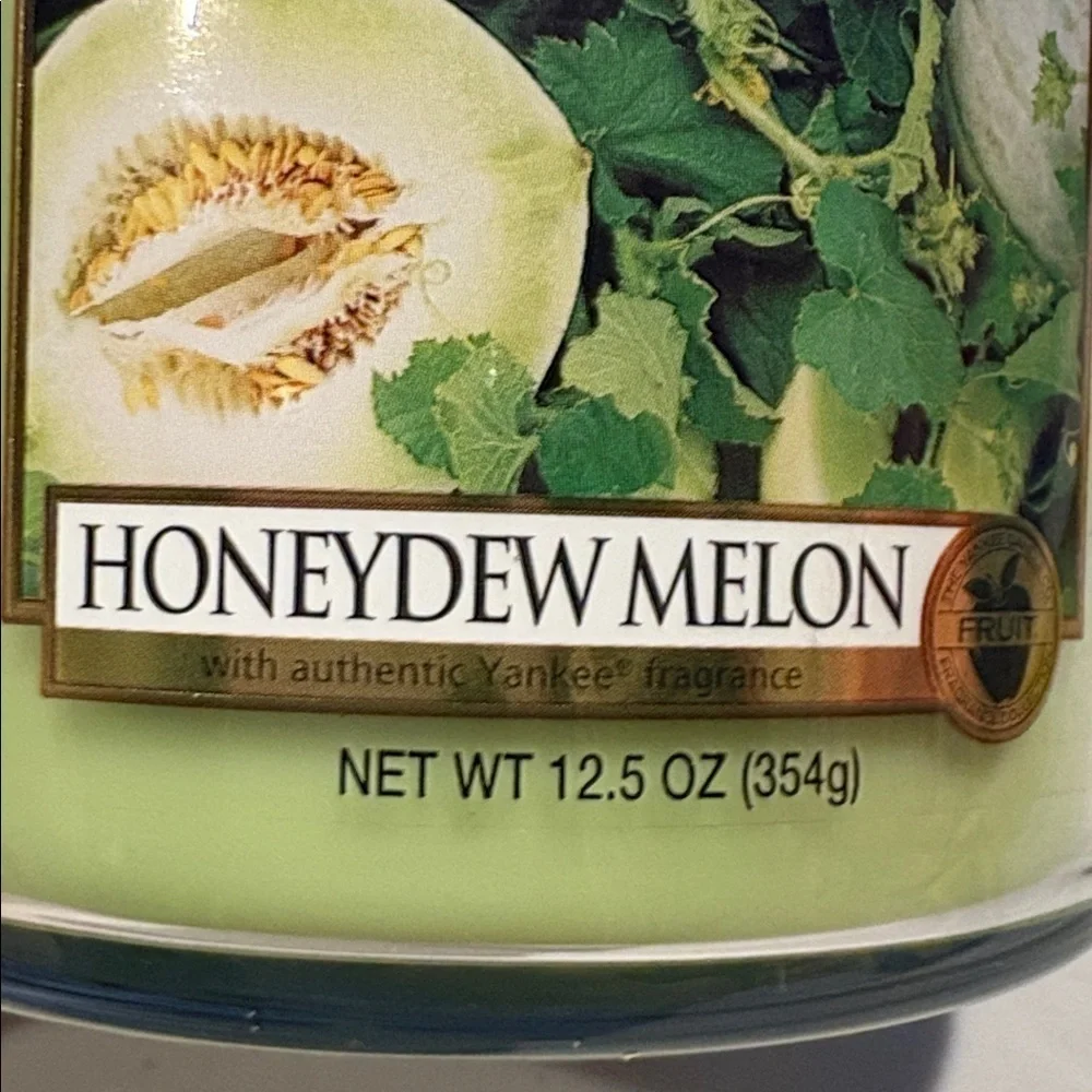 RARE! Yankee Candle Honeydew Melon Scent. NEW. 12.5 oz jar.